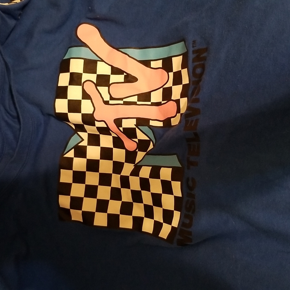 MTV shirt color blue